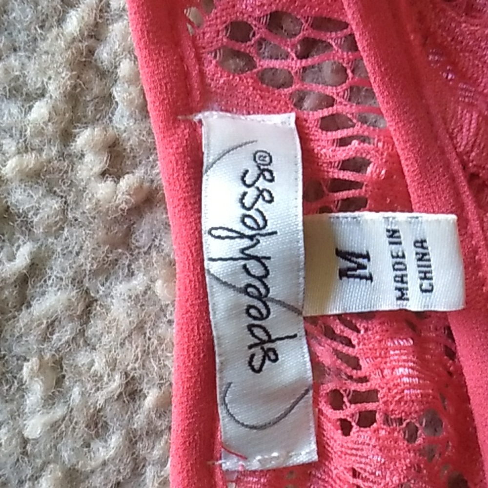 4/$20 women's top - Picture 5 of 8